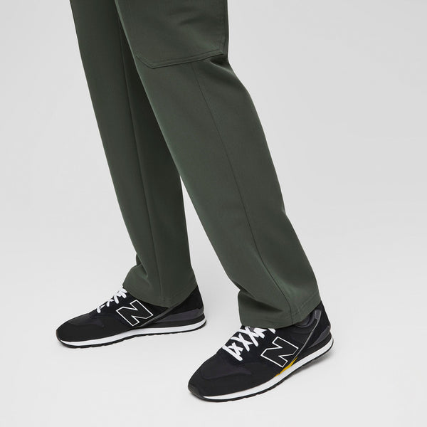 men's Moss Cairo - Short Cargo Scrub Pant‚Ñ¢