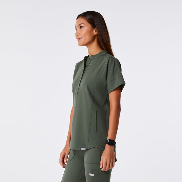 women's Moss Manila - Oversized Scrub Top