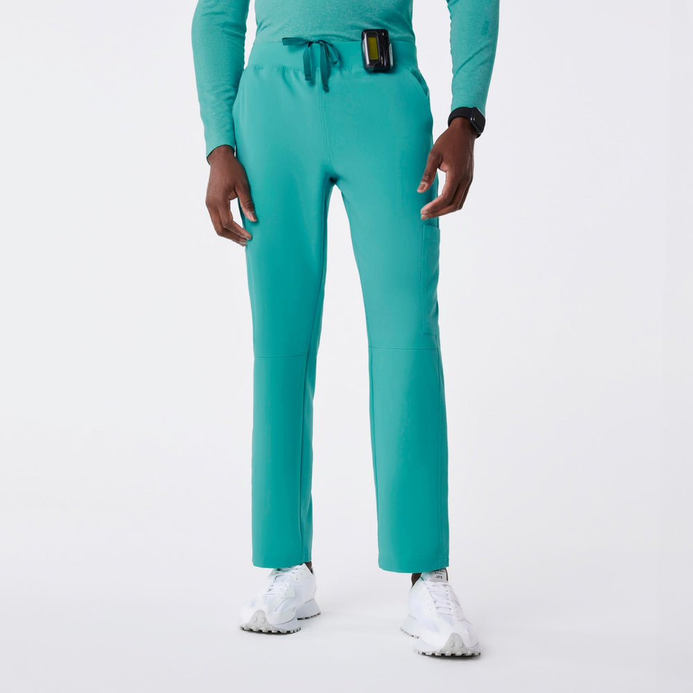 men's Oasis Axim - Short Cargo Scrub Pant‚Ñ¢