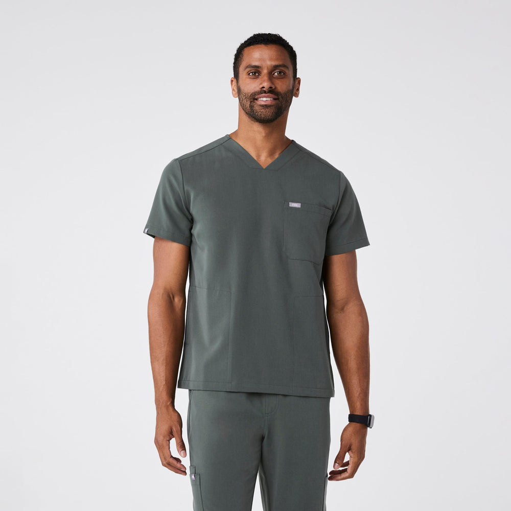 men's Bonsai Chisec - Three-Pocket Scrub Top‚Ñ¢