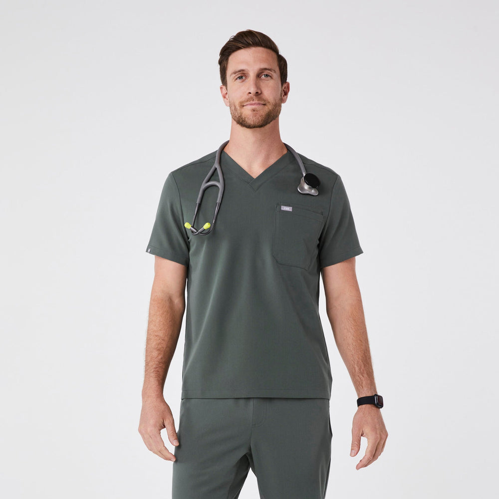 men's Bonsai Leon - Three-Pocket Scrub Top‚Ñ¢