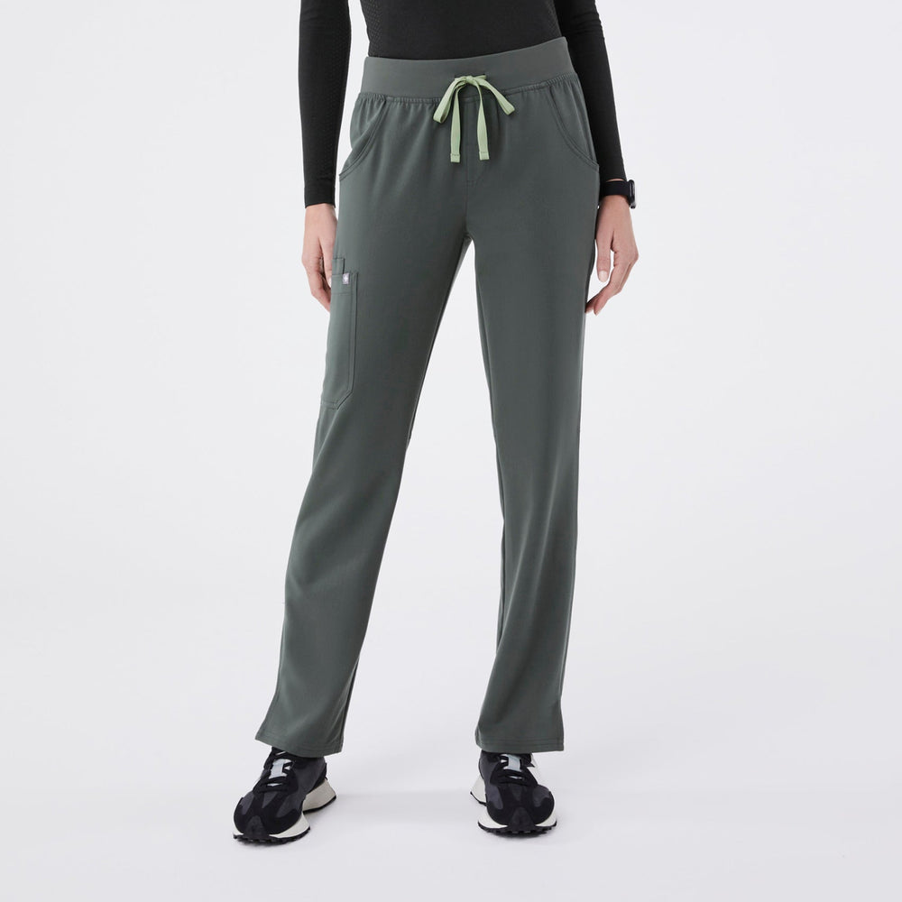 women's Bonsai Kade - Tall Cargo Scrub Pant‚Ñ¢