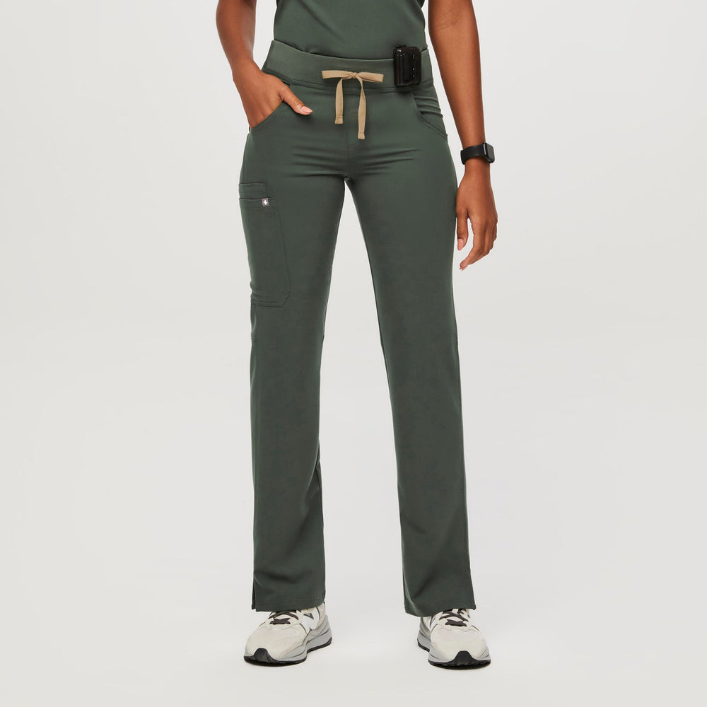 women's Moss Kade - Cargo Scrub Pant‚Ñ¢