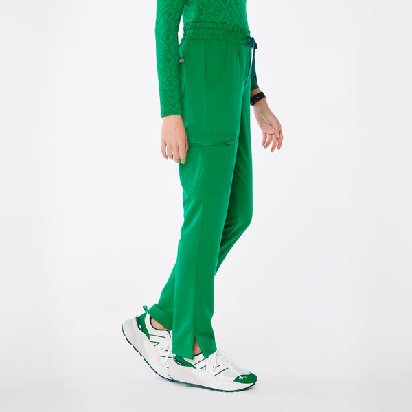 women's Evergreen High Waisted Dowa Petite Scrub Pants