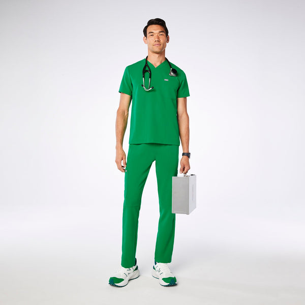 men's Evergreen Chisec - Three-Pocket Scrub Top‚Ñ¢