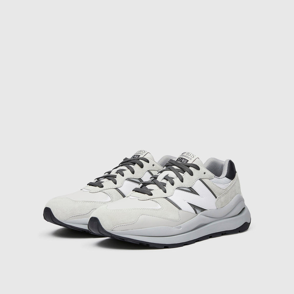 White FIGS | New Balance 5740