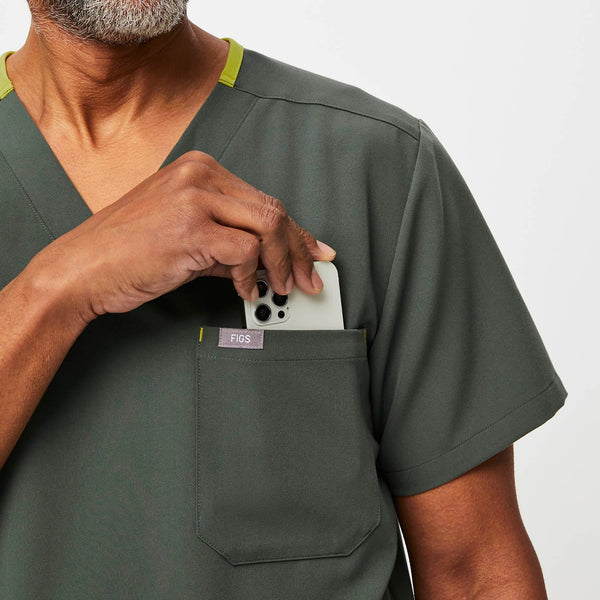 men's Moss Chisec™ -Three-Pocket Scrub Top