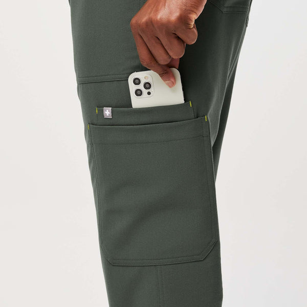 men's Moss Cairo™- Short Cargo Scrub Pants