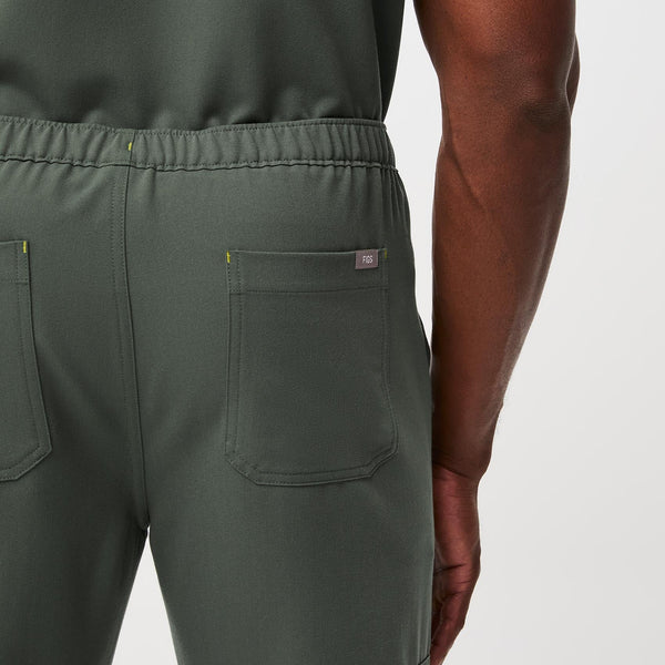 men's Moss Cairo™- Short Cargo Scrub Pants