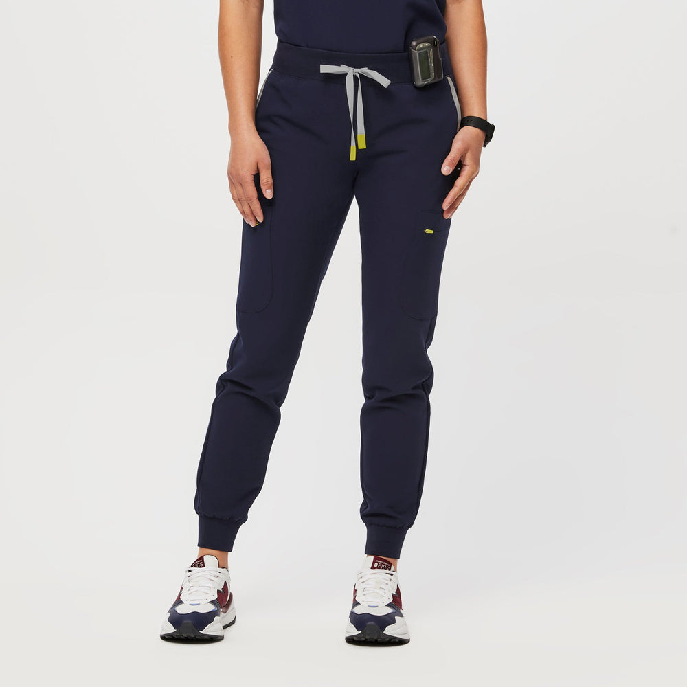 women's Navy Muoy - Petite Jogger Scrub Pants