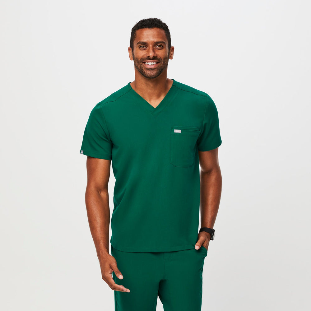 men's Hunter Green Leon™ - Three-Pocket Scrub Top