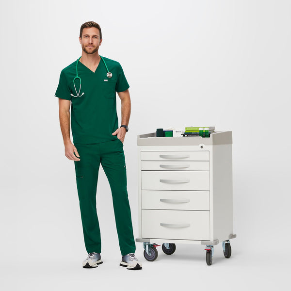 men's Hunter Green Chisec™ - Three-Pocket Scrub Top