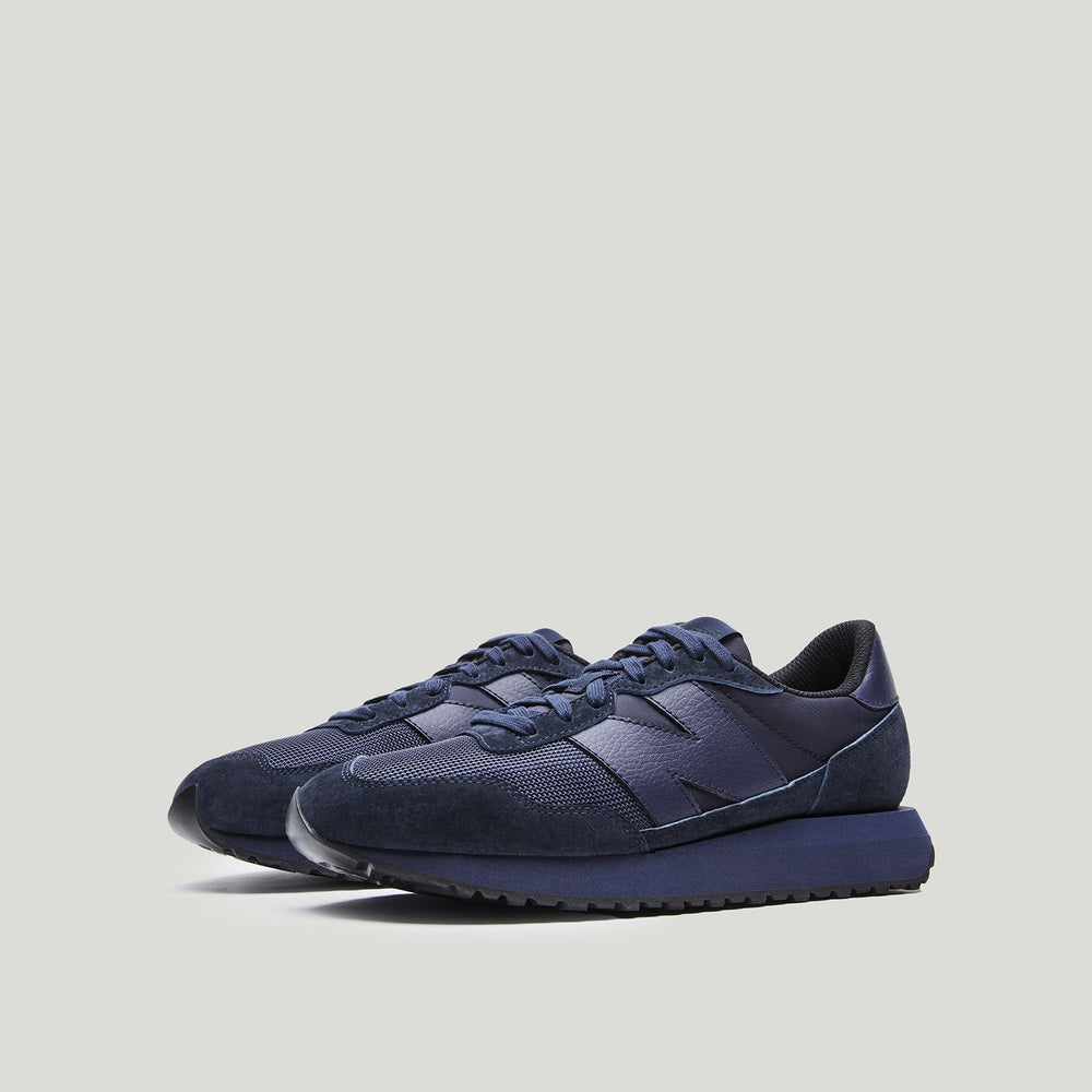 Navy FIGS | New Balance 237