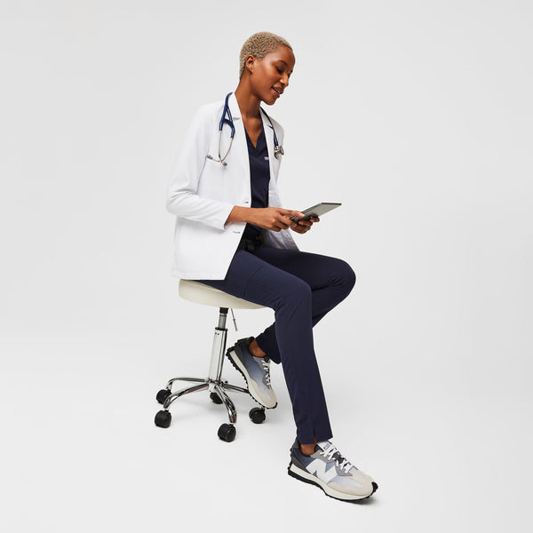 Women's White Bellevue - Short Lab Coat