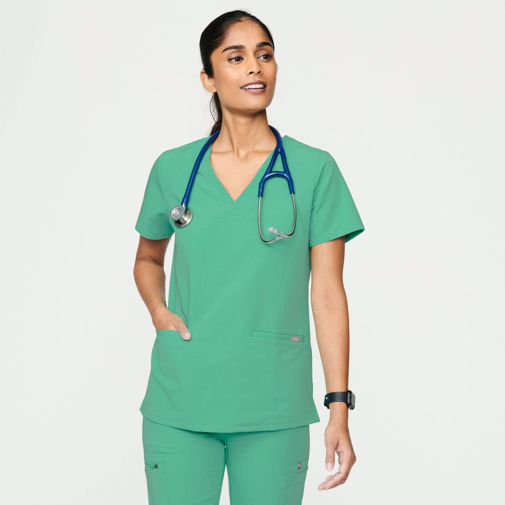 women's Surgical Green Casma™ - Three-Pocket Scrub Top