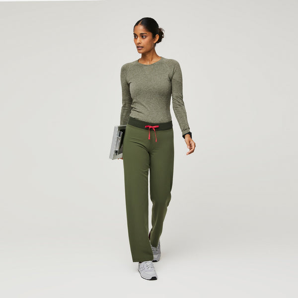 Women's Dark Olive Livingston - Petite Basic Scrub Pants