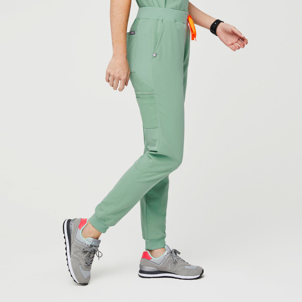 women's Jade Muhima - Skinny Jogger Scrub Pants